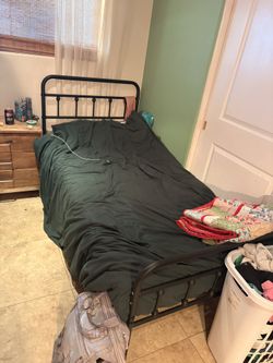 Black Iron Twin Bed