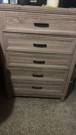 Chest Dresser And Mirror