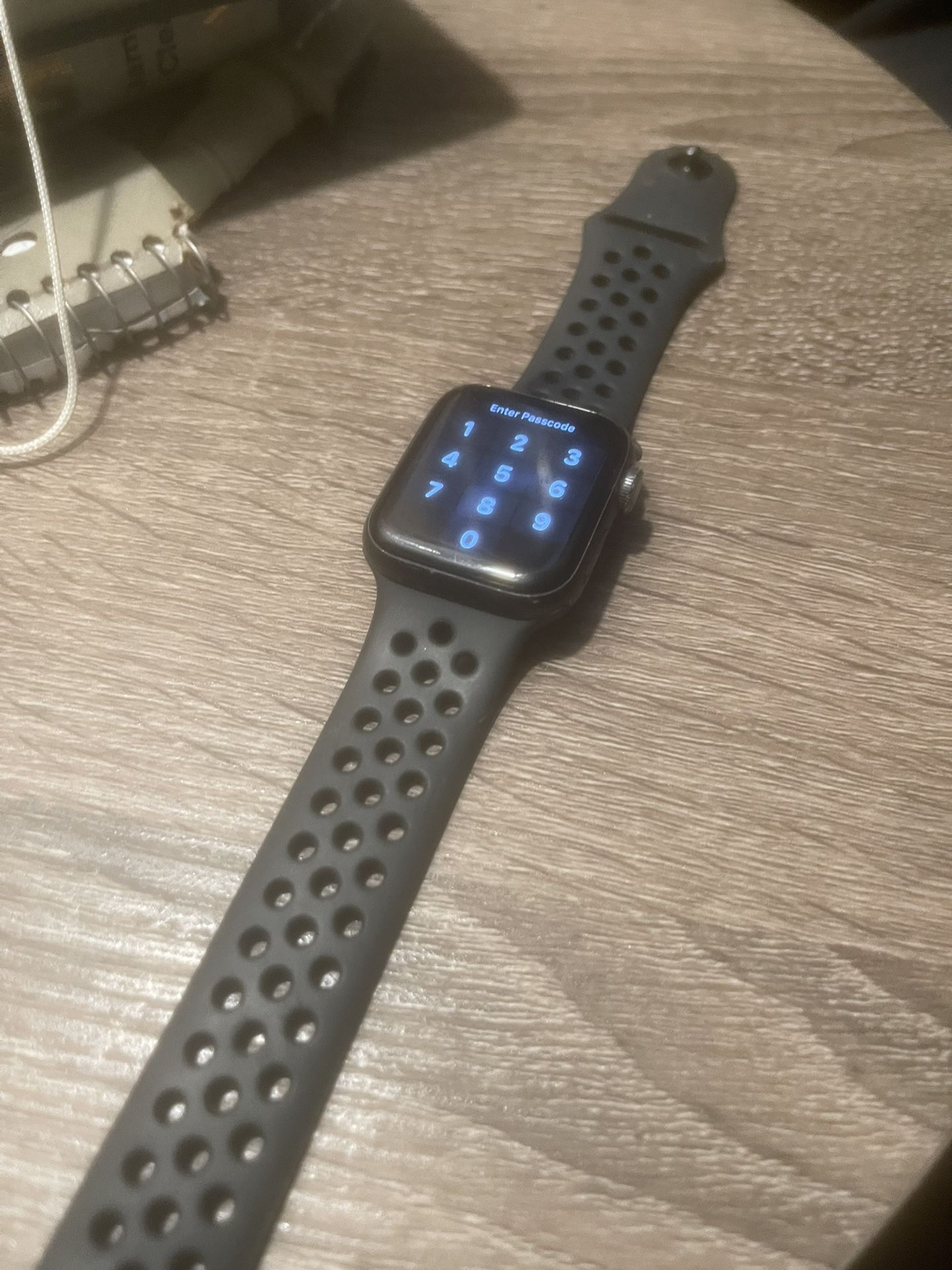 Apple Watch SE Nike