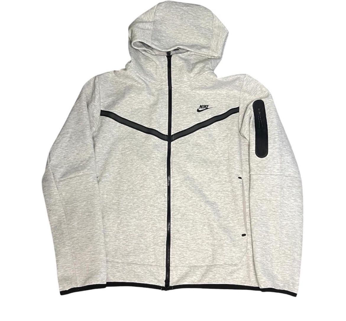 Grey nike tech fleece hoodie