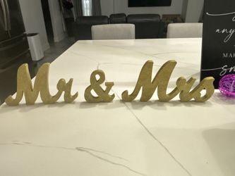 Mr & Mrs