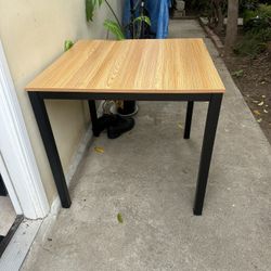 Black And Wood Table