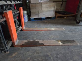 Forklift forks class II 42" x 5"