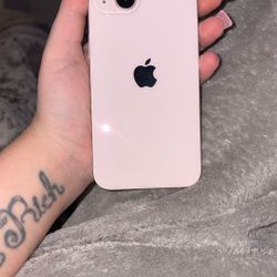 iPhone 13 Pink 