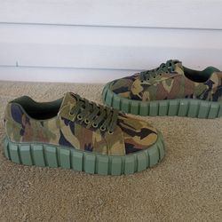 Women's Camouflage Thick Bottom Sneakers, Lace-Up Casual Shoes size 9