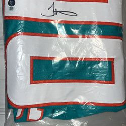 Tyreek Hill Authentic Signed Miami Dolphins Jersey 