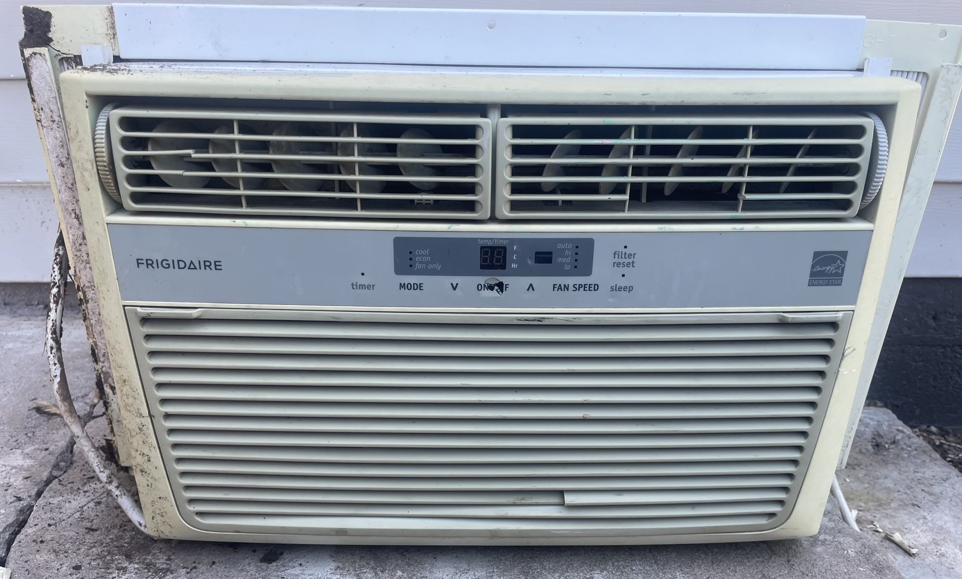 Frigidaire Ac Window Unit 8,000 BTU 