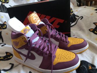 Air Jordan 1s Brotherhood (size 9)