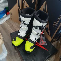 Kids motocross off-road boots size 6 brand new