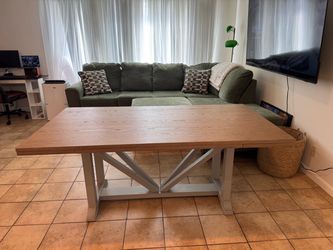 Dining Table (Extendable)