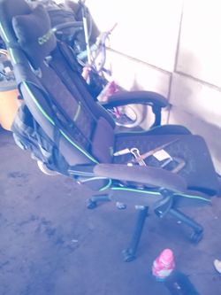 Gaming chair