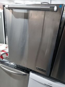 Jenn-Air stainless steel dishwasher with stainless tub - Free delivery