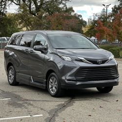 2025 Toyota Sienna