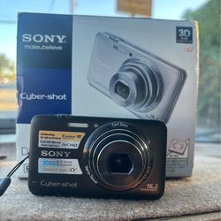 Sony Cyber-shot DSC-WX9 digital camera