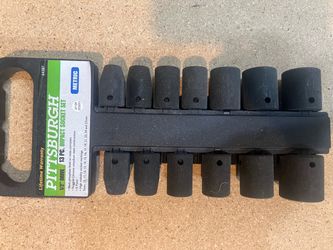 Pittsburgh 1/2” 13pc impact socket set