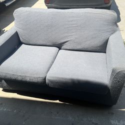 Couch 2 Pieces 