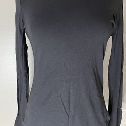 Mossimo Women’s Small Thin grey turtleneck