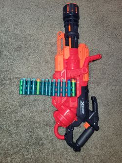 Netflix Xshot Excel Crusher Pistol
