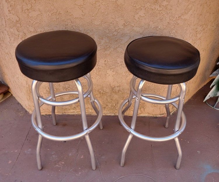Black Bar Stools $20 for Both Great Condition