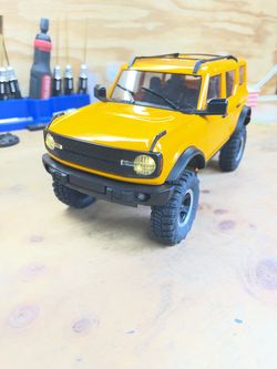 EazyRc Bronx Yellow RC Crawler Truck 4x4