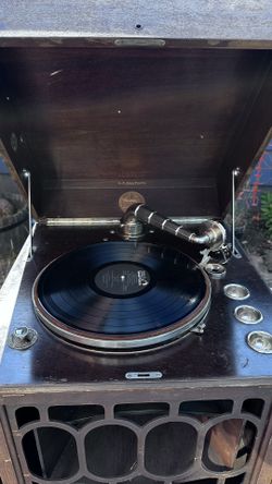 Antique Record Player, Cheney