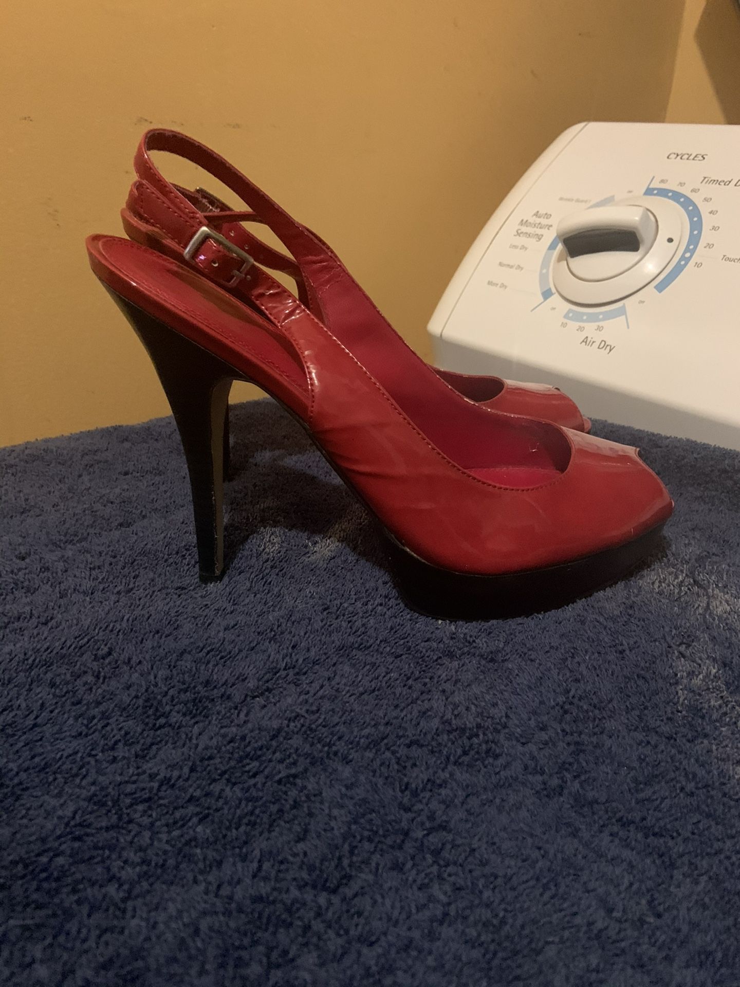 Woman High Heel Shoes Size 9