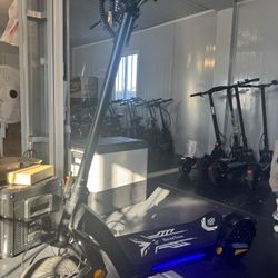 Double-motor big scooter