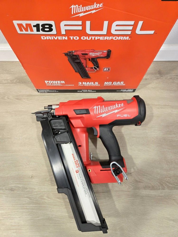 Milwaukee FUEL 18V Framing Nailer 21 Degrees (Tool-Only)