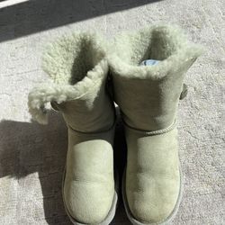 Light Grey Ugg Boots Diamond Size 8