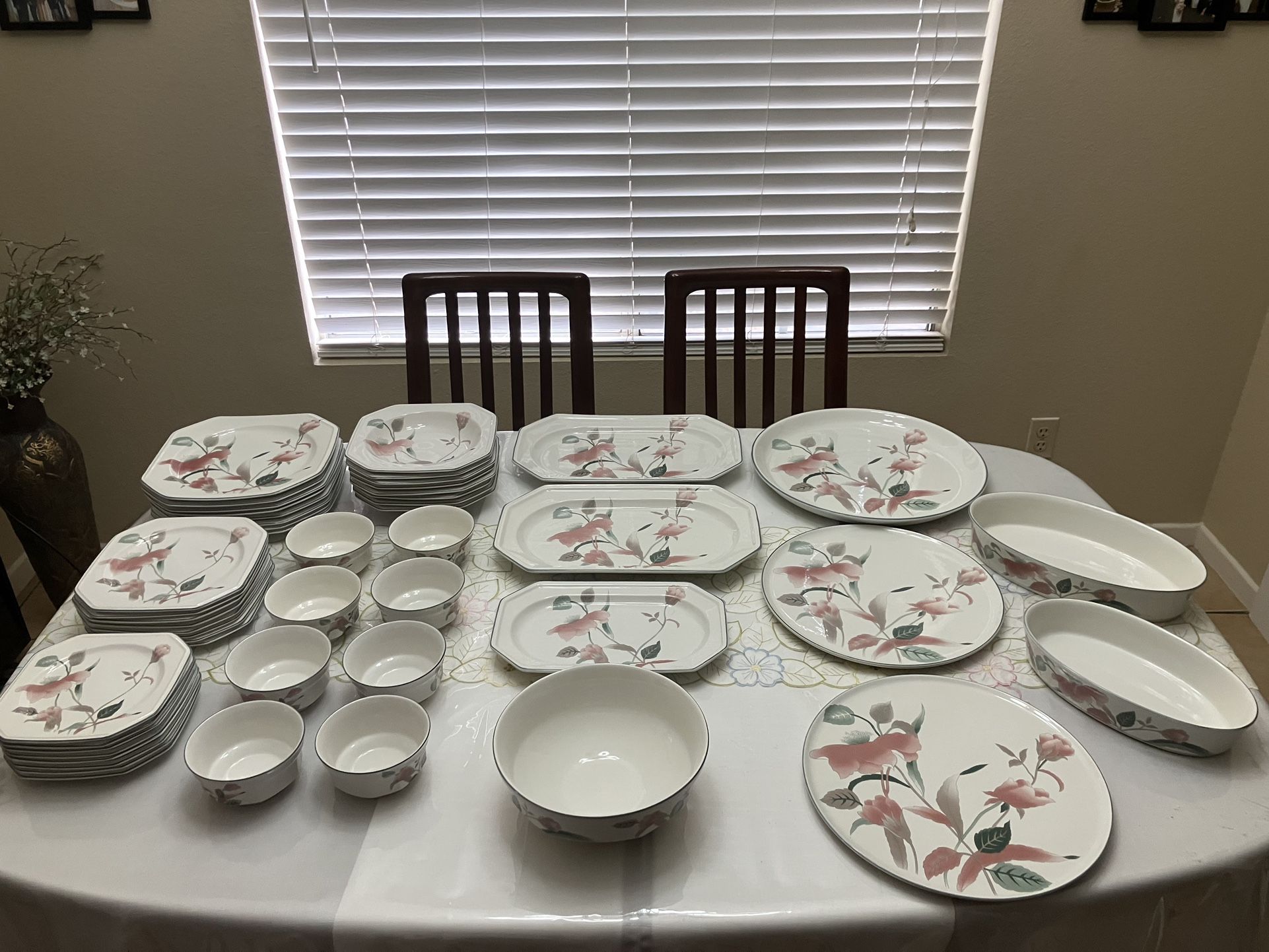 MIKASA Continental Silk Flowers Dinnerware Set For 8 Bone China Plates Dinner Salad Soup Serving Dishes 49 Pieces Made In Japan Oven To Table