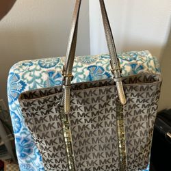 Michael Kors purse