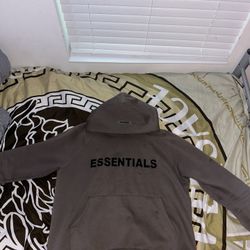 Essentials Hoodie (M)