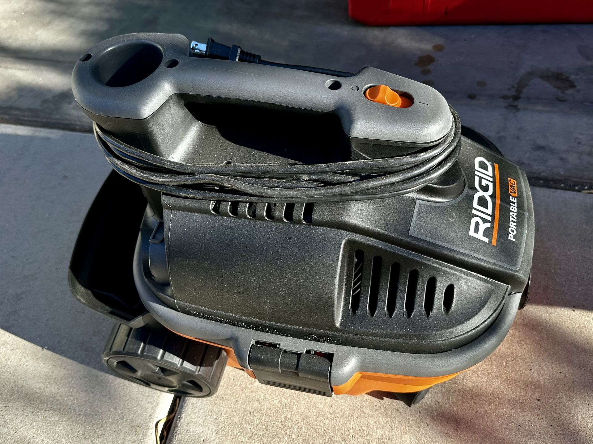 Portable Shop Vacuum Wet Dry Vac with Tons of Accessories