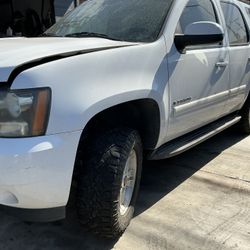 09 Tahoe Parts Only 
