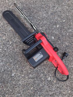 Craftsmen CMEC600 16IN 120Volt Cordrd Chainsaw almost new condition. Pick up fremont sea. No low ball offers please. No trades. Many other tools for s