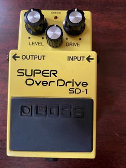 BOSS SD-1 Super Distortion Guitar Pedal - LIKE NEW