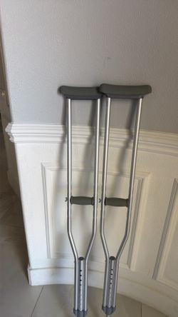 Crutch barely used for one occasion