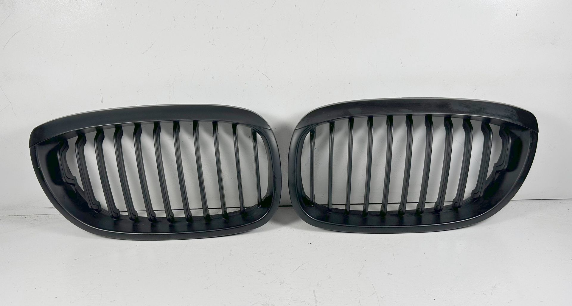 2004-06 BMW 330ci 325ci Hood Kidney Grilles E46