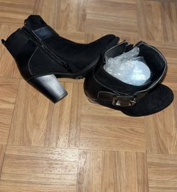 New Black Boots Size 6