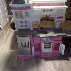 kitchen to play