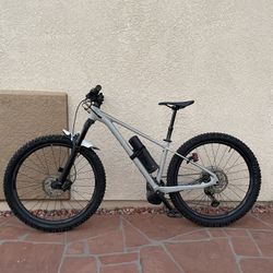 Giant Fathom Mountain Bike 