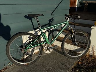Santa Cruz Superlight XTR M950 Full Suspension Mountain Bike