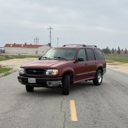 1999 Ford Explorer