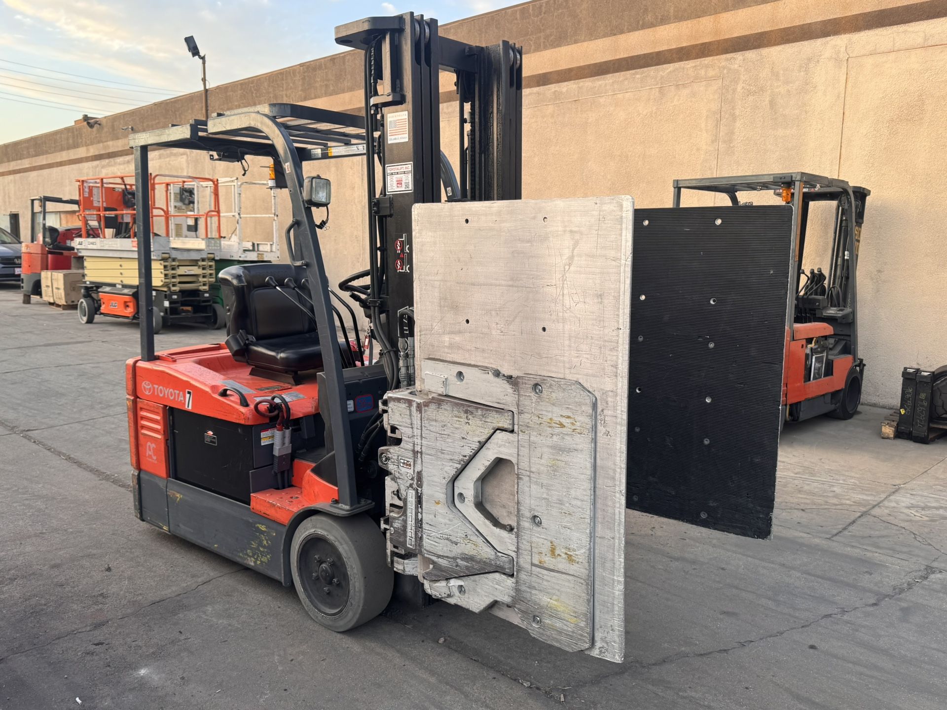 toyota forklift clamp