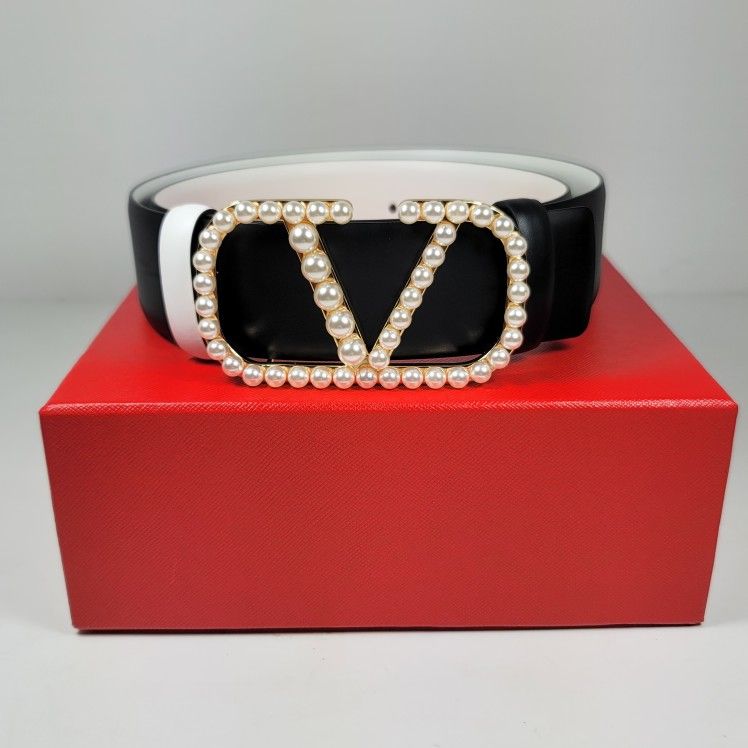 VALENTINO GARAVANI V-logo Pearlescent-Buckle Reversible Leather Belt
