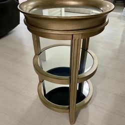 City Furniture End table/nightstand