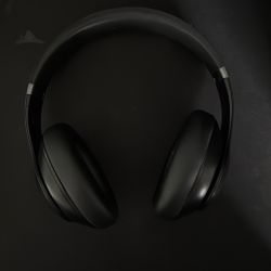 Beats Studio Pro - Wireless Noise Cancelling Headphones