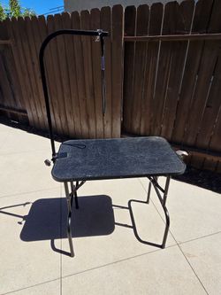 32-inch Foldable Pet Dog Grooming Table with Adjustable Height Arm