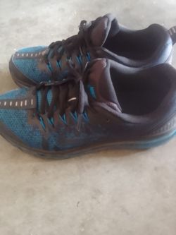 Men's Nike Air Max Shoes Size 10.5