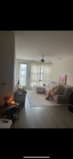 SECTIONAL SOFA/ COUCH